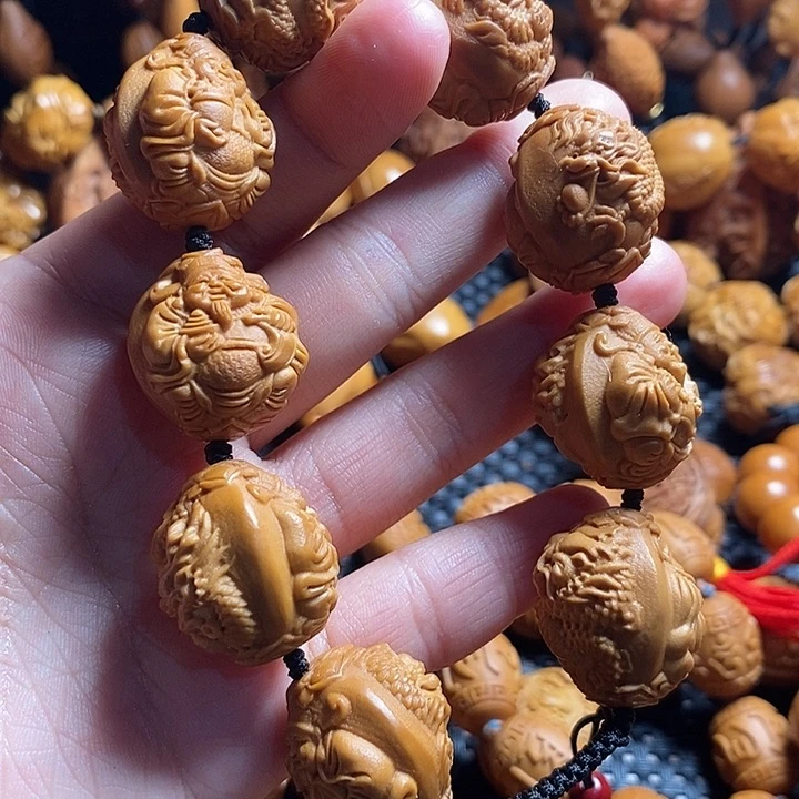 吊坠橄榄核龙财神