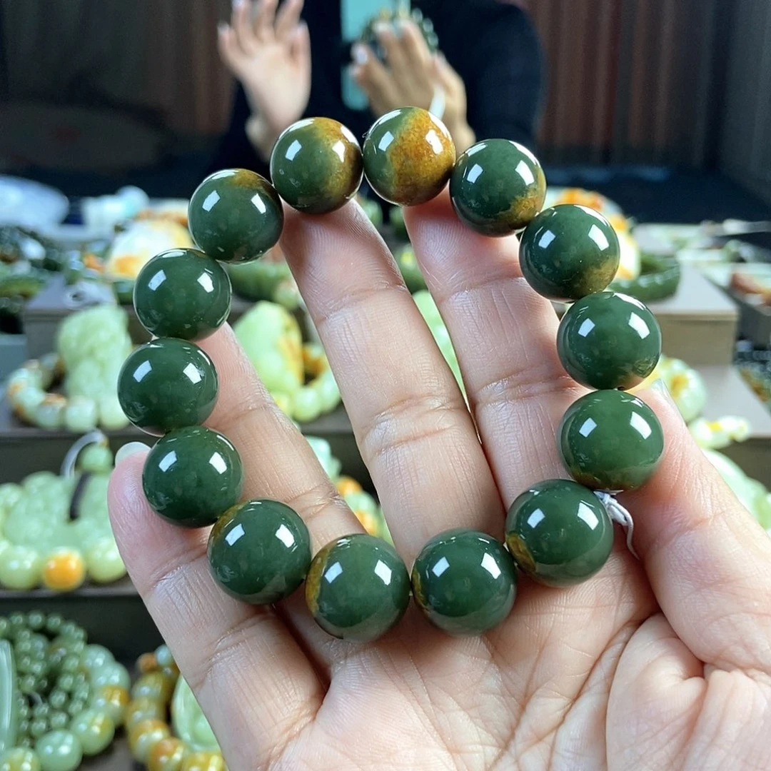 透闪石质玉未镶嵌手串