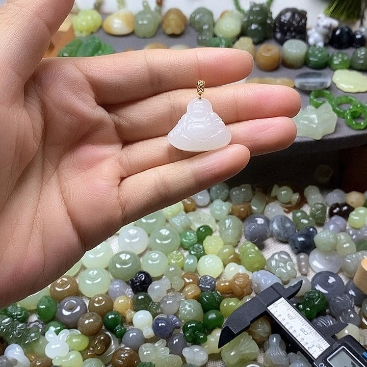 未镶嵌和田玉挂件佛