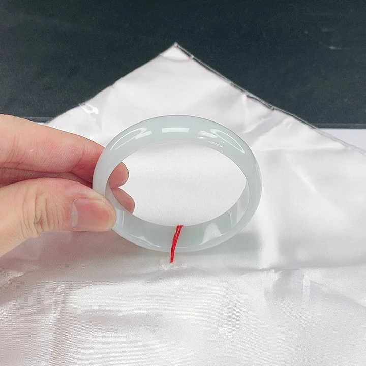 翡翠未镶嵌手镯圈51。05113