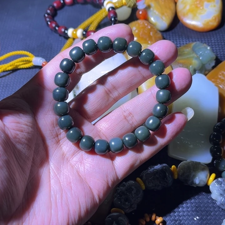 和田玉（糖玉）未镶嵌颈饰