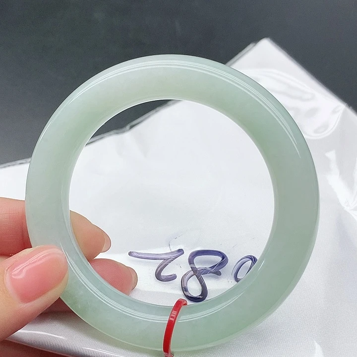 未镶嵌手镯翡翠082
