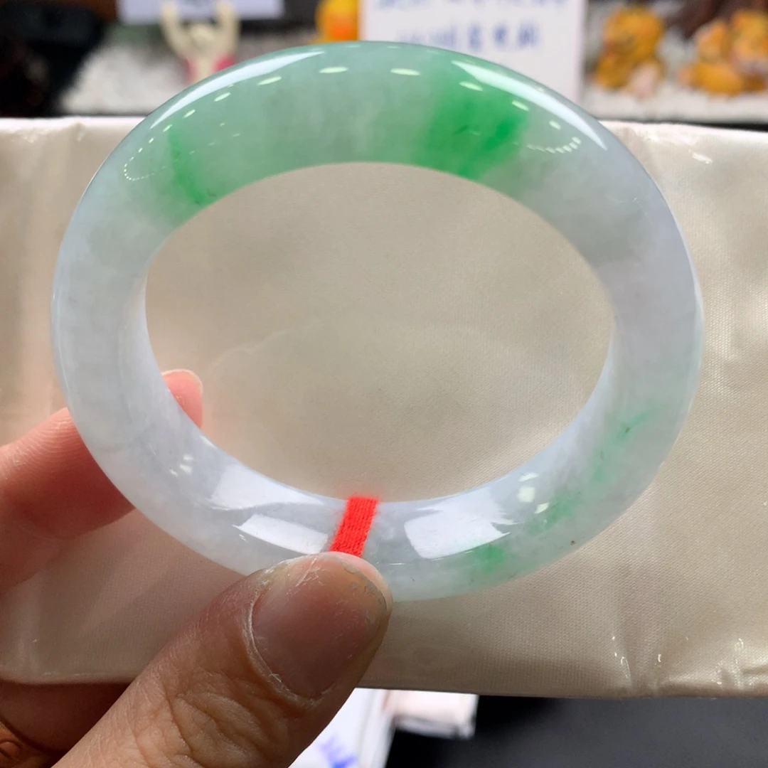 翡翠未镶嵌手镯51.2正圈（有贯穿纹裂），64号