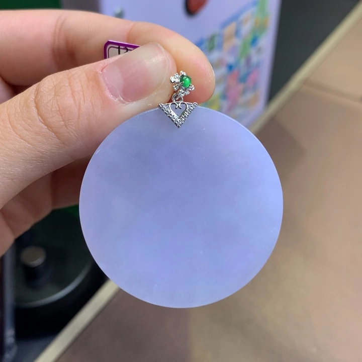 翡翠18K金镶嵌颈饰翡翠