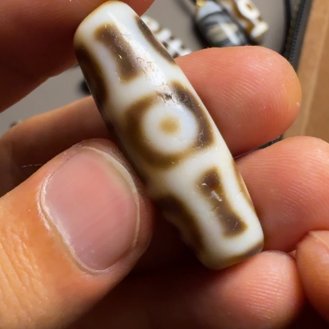 树脂非金属时轮六眼时尚饰品