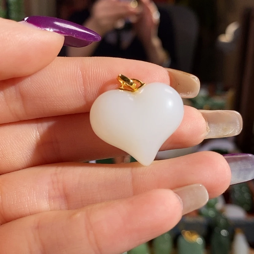 【闪购商品】吊坠(赠链)18K金镶嵌和田玉