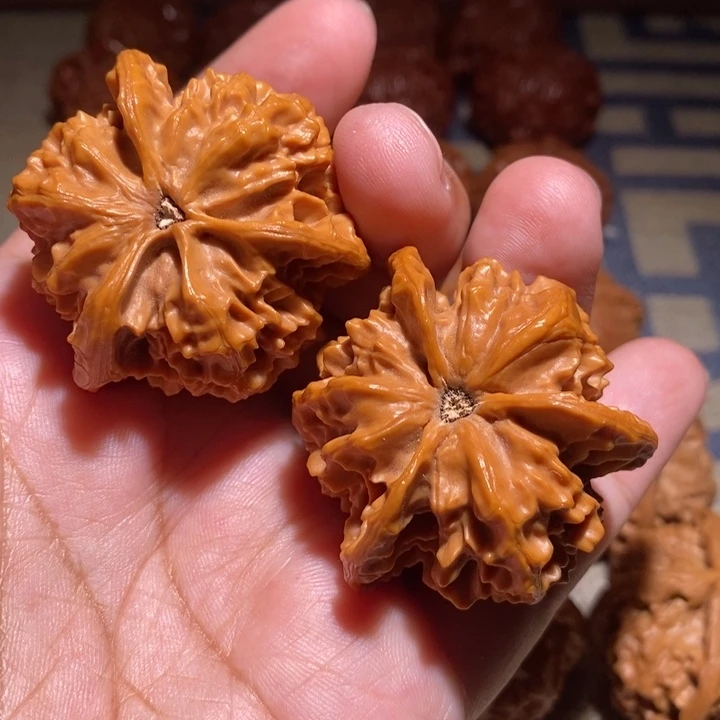 遇***己吊坠文玩核桃核桃