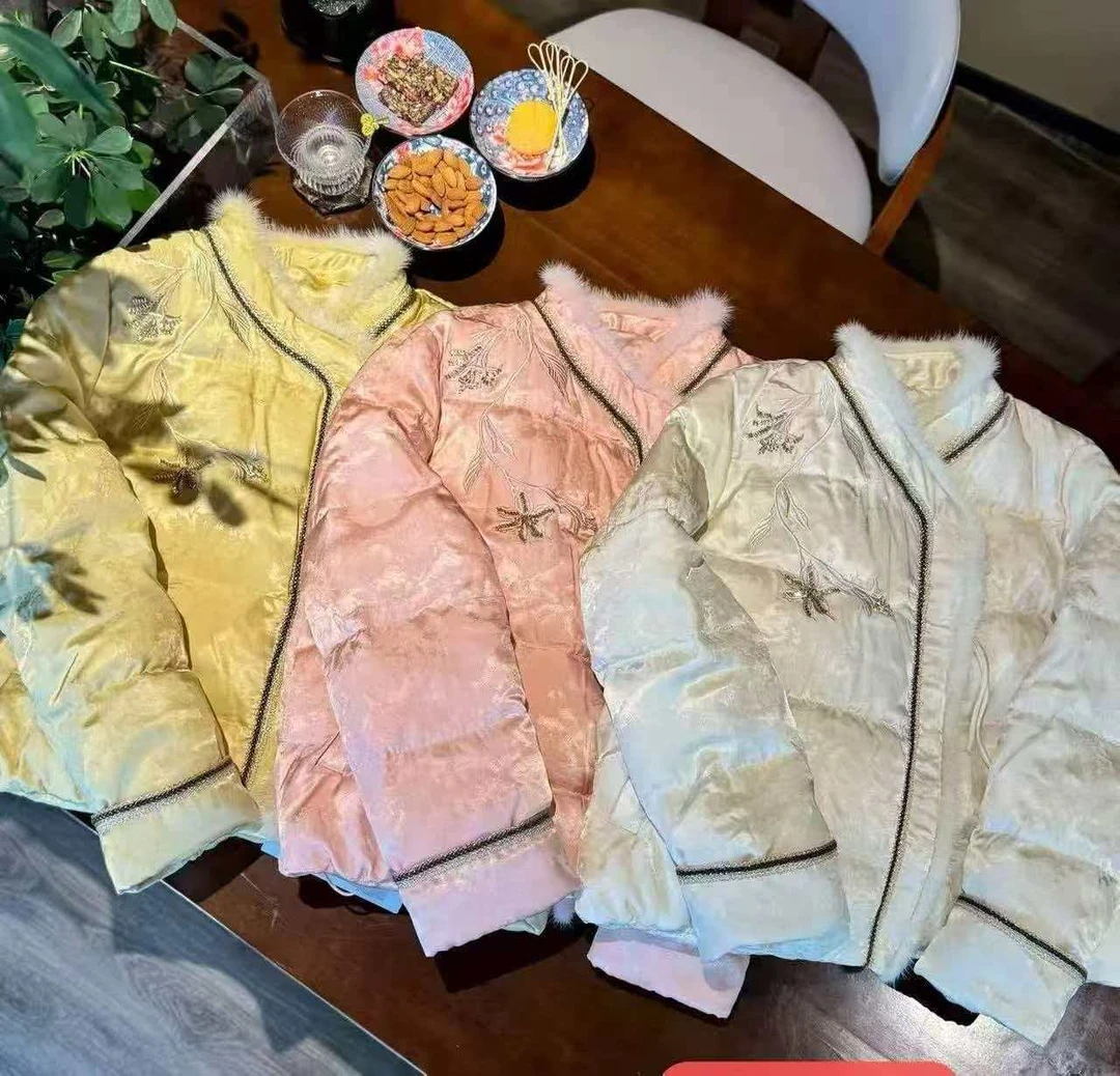 国风新款新中式重工绣花时尚秋冬保暖羽绒服