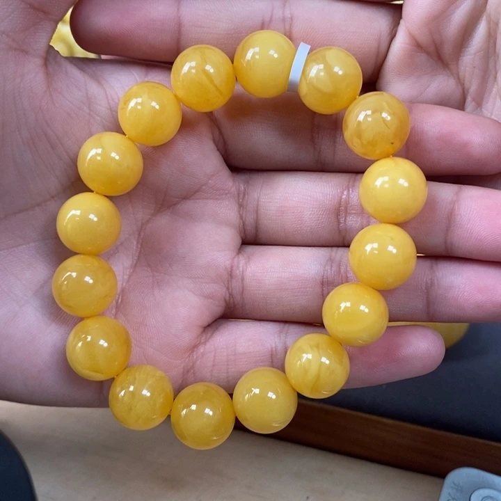 琥珀裸石未镶嵌手串