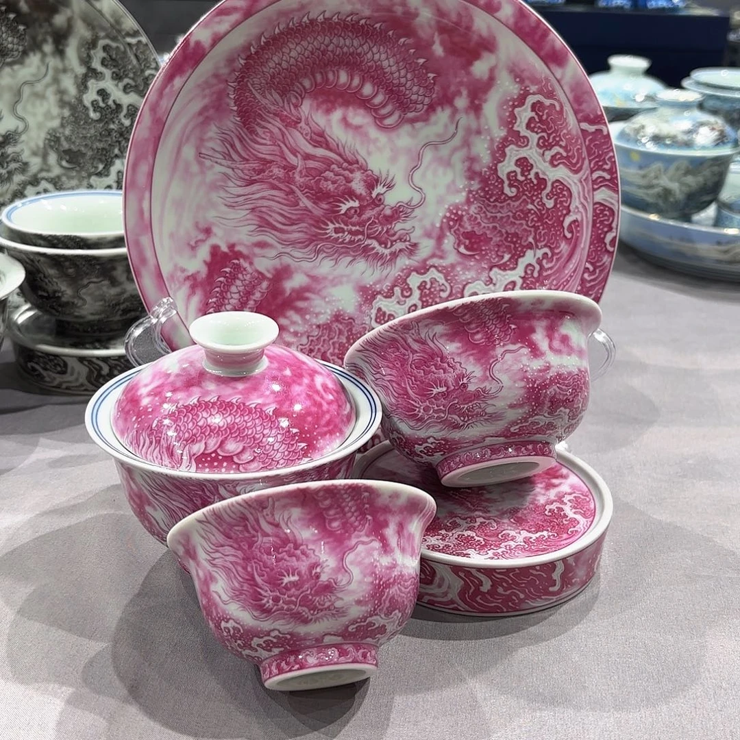瓷片景德镇瓷器精品陈列