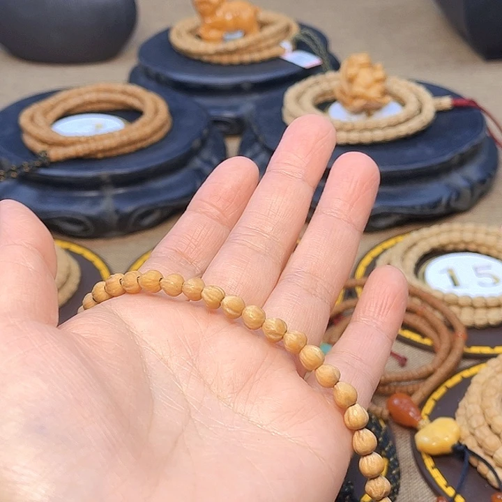 张***晗柏香籽/百香籽手串
