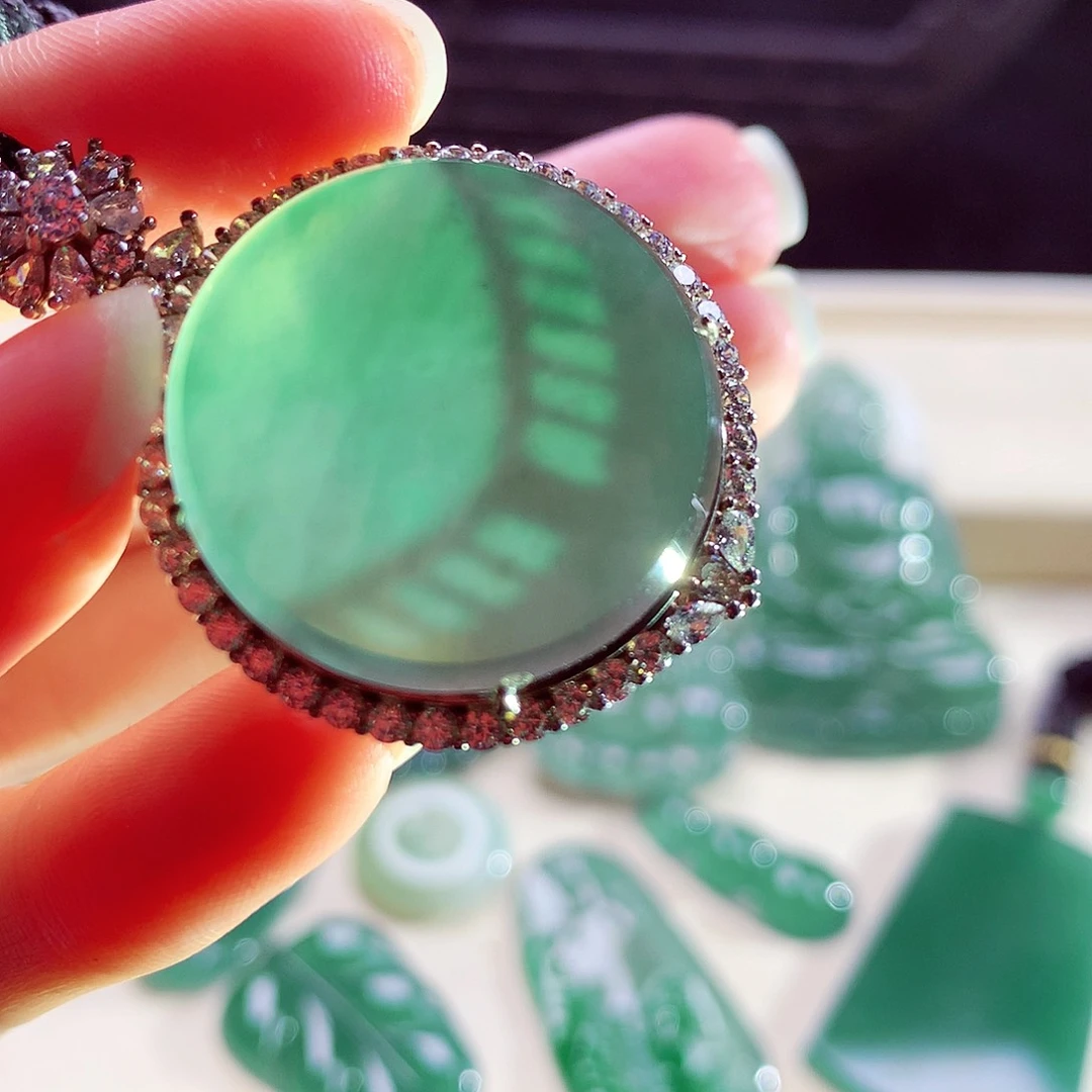 颈饰银S925镶嵌翡翠