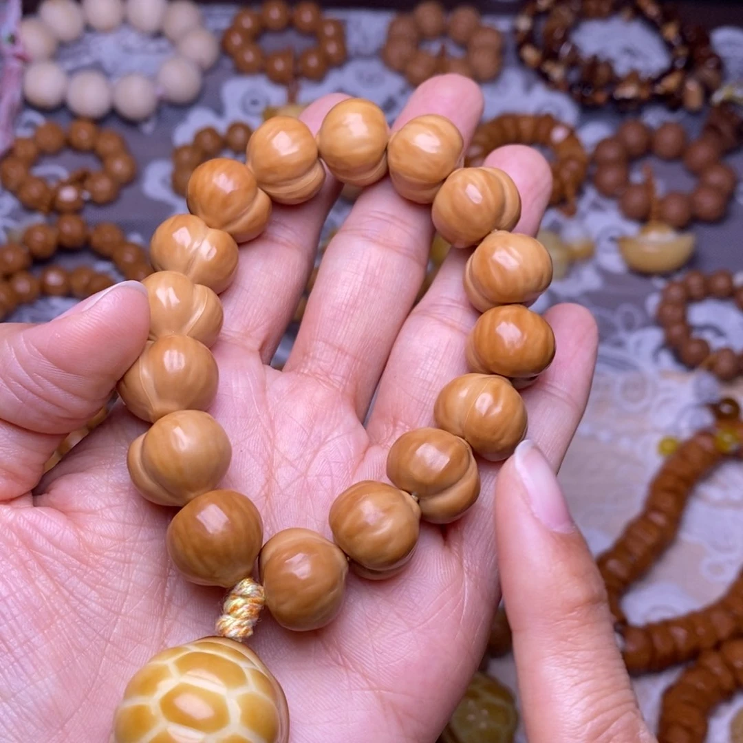 把件猴头核桃柯基屁桃龟甲