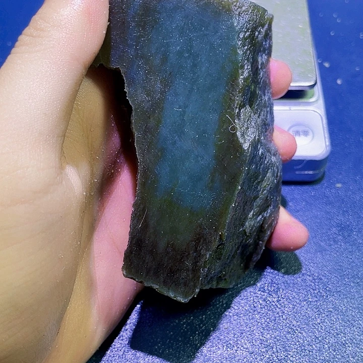 未镶嵌和田玉（糖玉）珠宝半成品