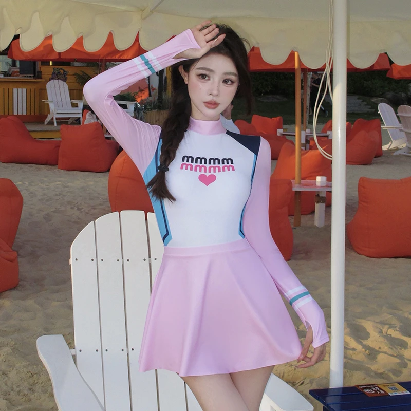 时尚舒适连体泳衣女夏季运动长袖防晒保守遮肚显瘦度假冲浪裙式