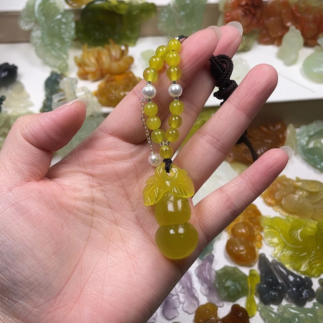 蛇纹石玉未镶嵌颈饰