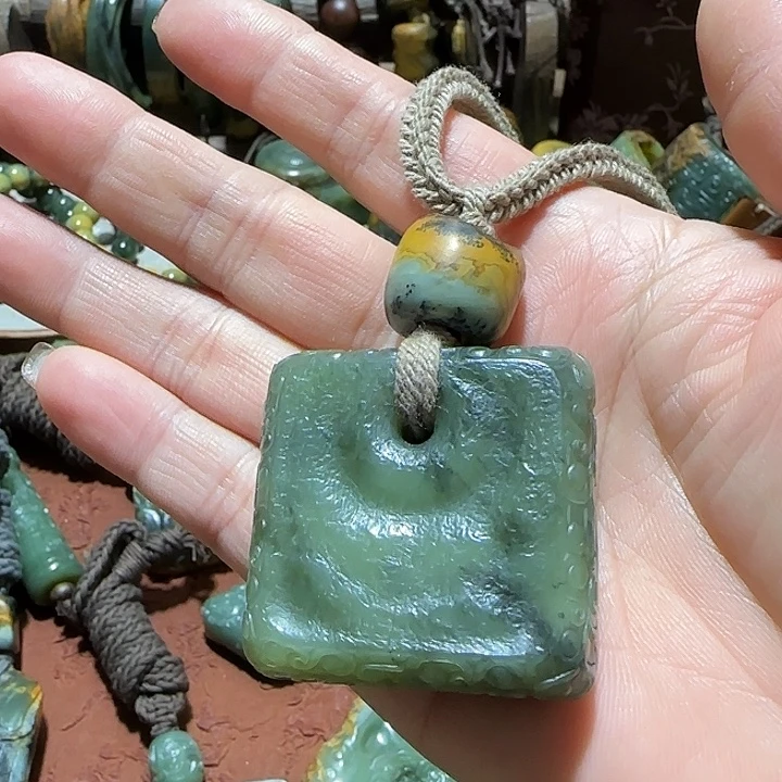 岫岩河磨玉（透闪石质玉）未镶嵌挂件