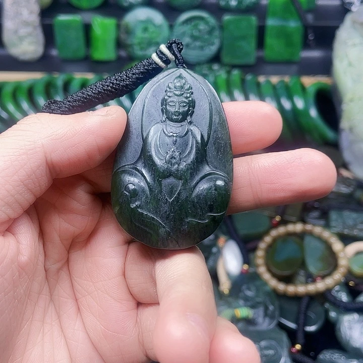 和田玉未镶嵌珠宝奇石