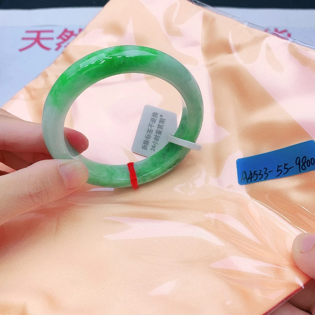 翡翠未镶嵌手镯我