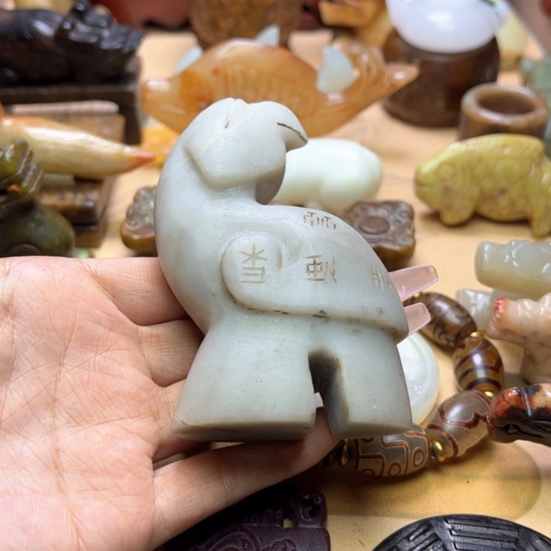【闪购商品】蛇纹石玉颈饰未镶嵌