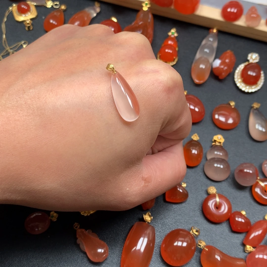 南红玛瑙未镶嵌项链