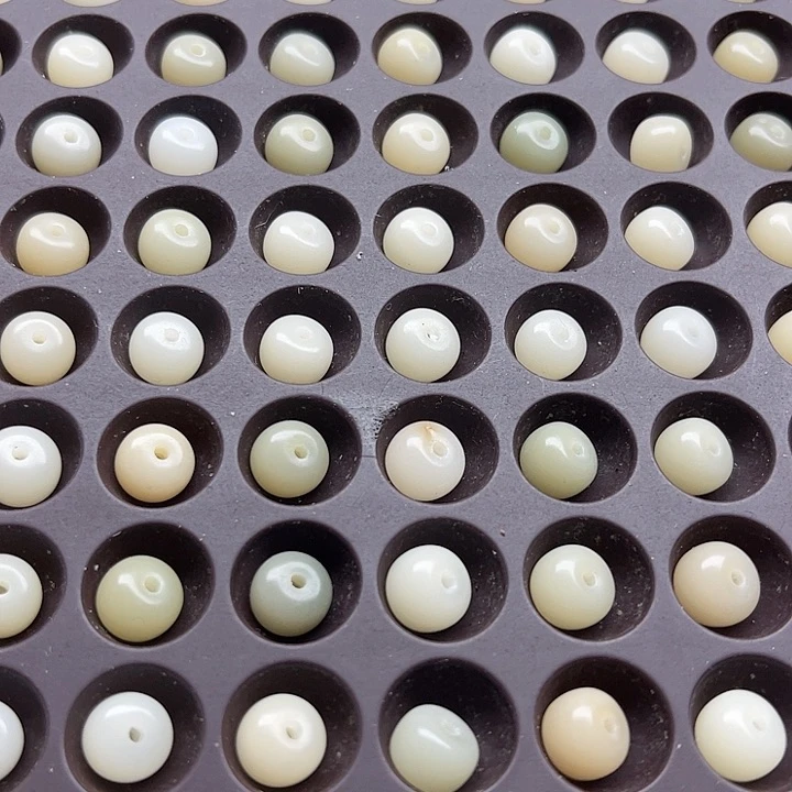 白玉菩提吊坠微瑕6/8浅提桶100卡灯牌宠200