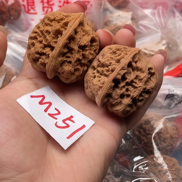 文玩核桃把件将军