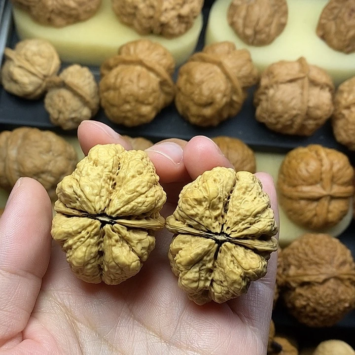 吊坠桃核蝴蝶蟾40尺