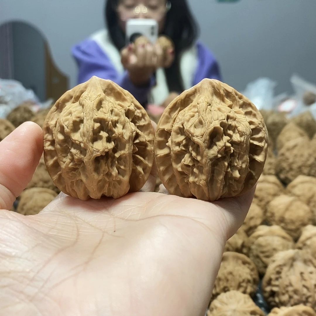 文玩核桃吊坠血玲珑41