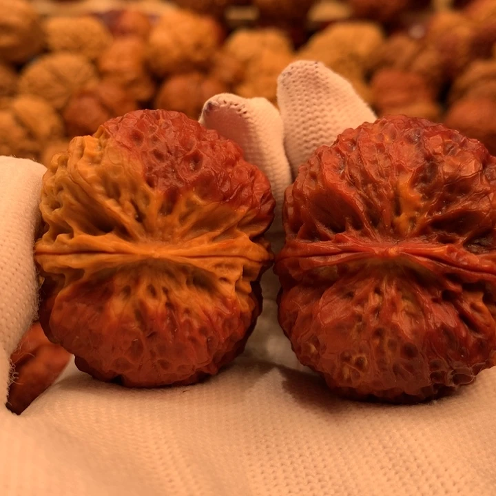 文玩核桃吊坠46………..