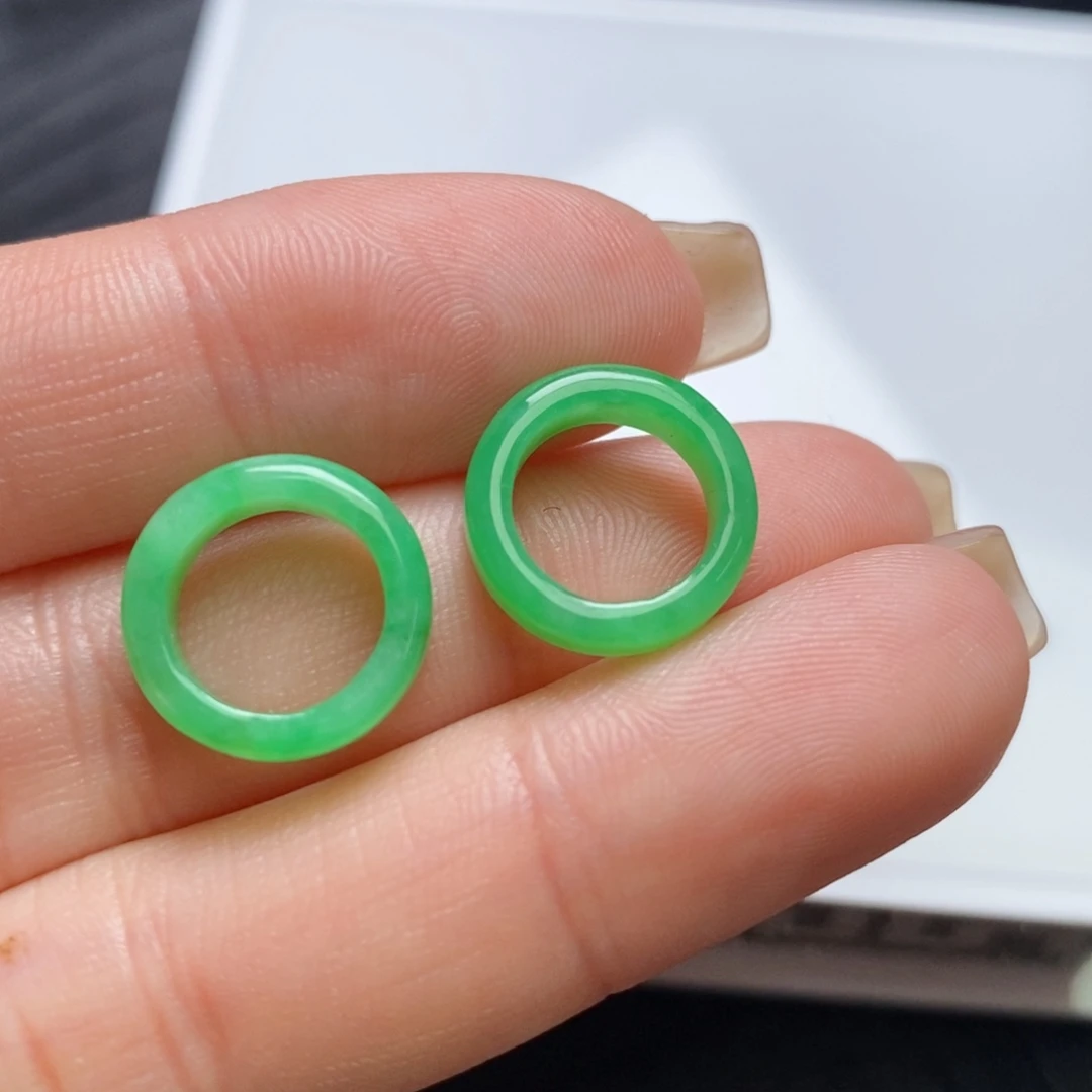 翡翠未镶嵌耳饰甜绿圈圈