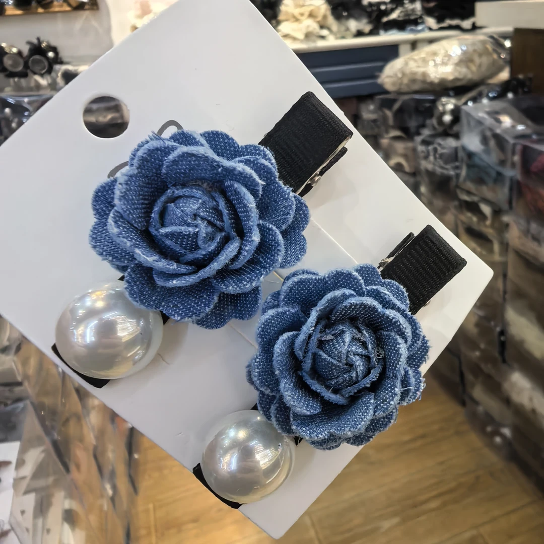 D075蓝色牛仔花花边夹一对