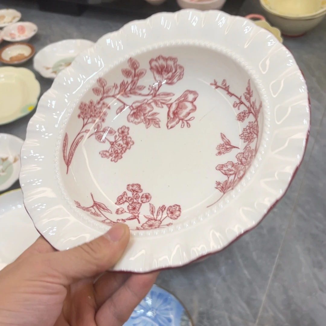 陶瓷微瑕餐具介意勿拍，满18飞！