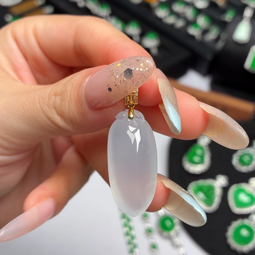 翡翠18K金镶嵌颈饰018白冰福瓜