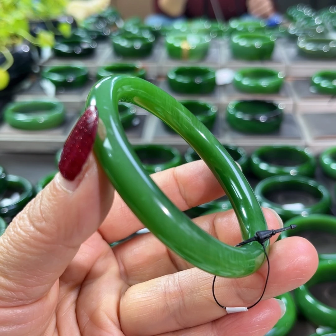 未镶嵌手镯和田玉（碧玉）