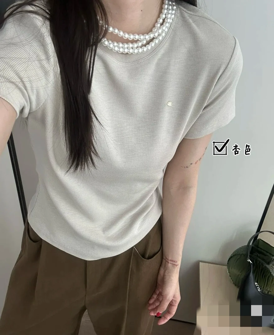 女士合身螺纹弹力短袖