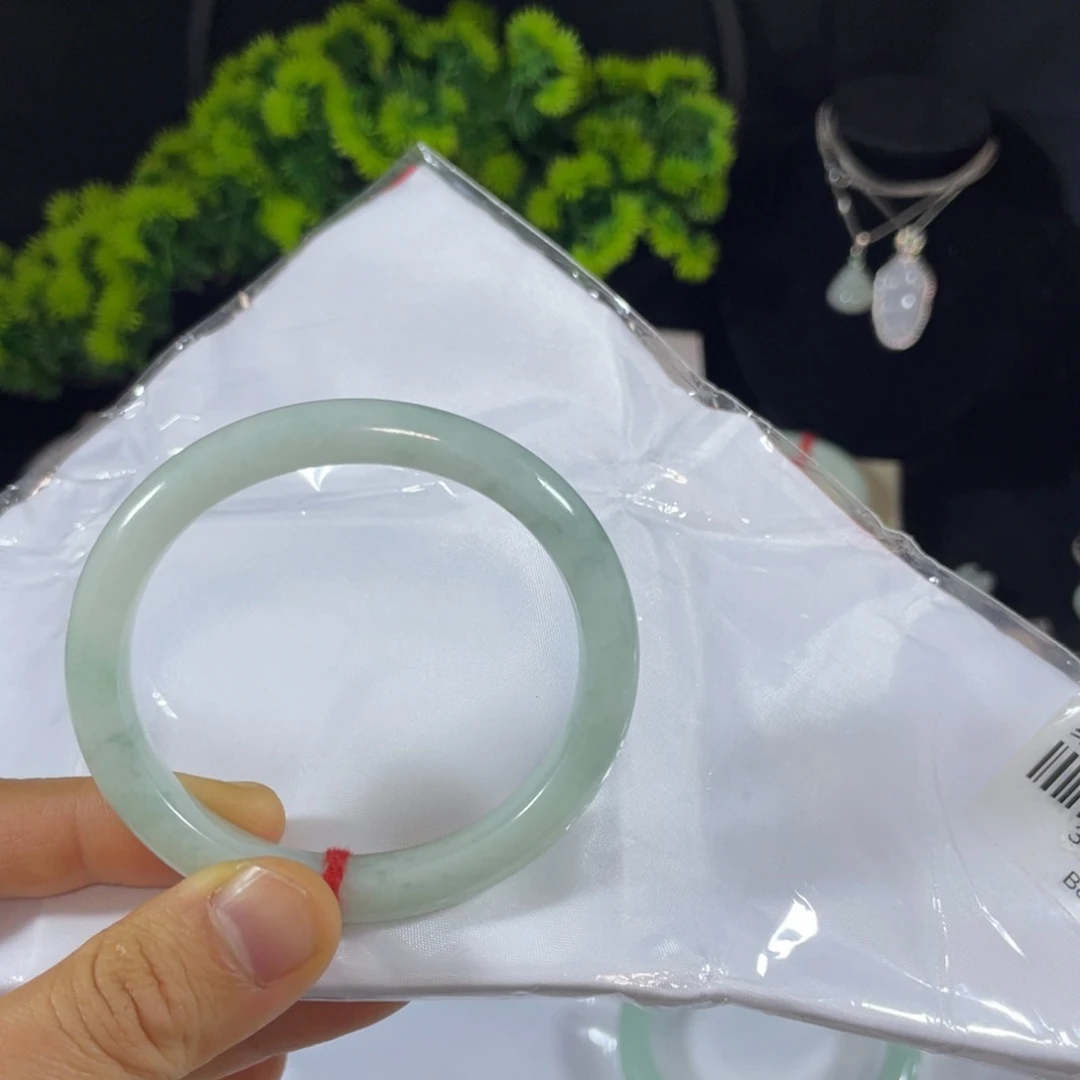 未镶嵌手镯翡翠健*