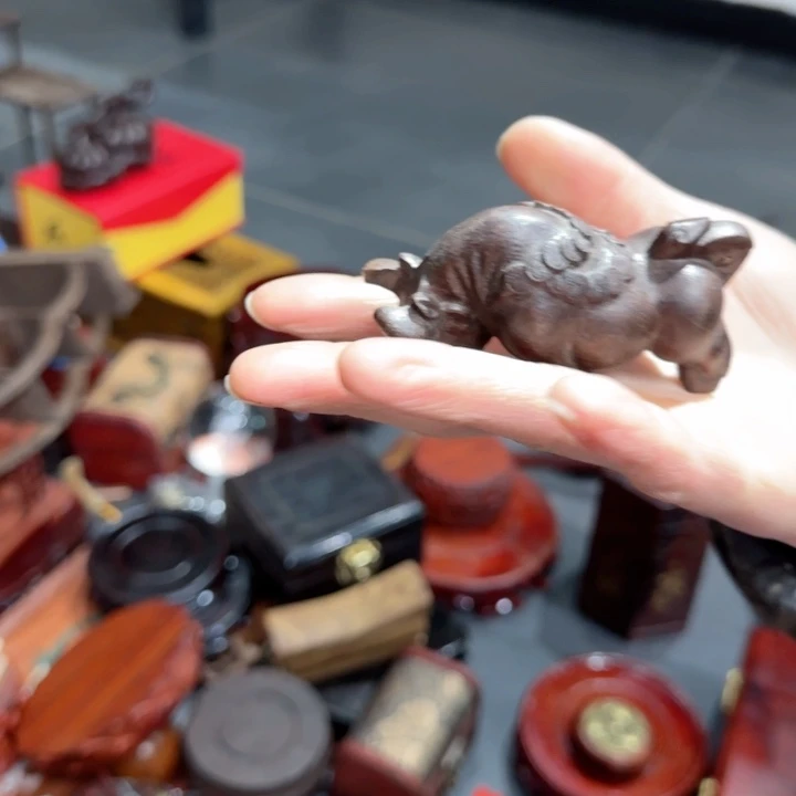 摆件橄榄核红木工艺品底座等