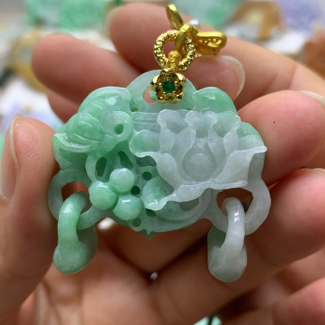 翡翠未镶嵌颈饰翡翠