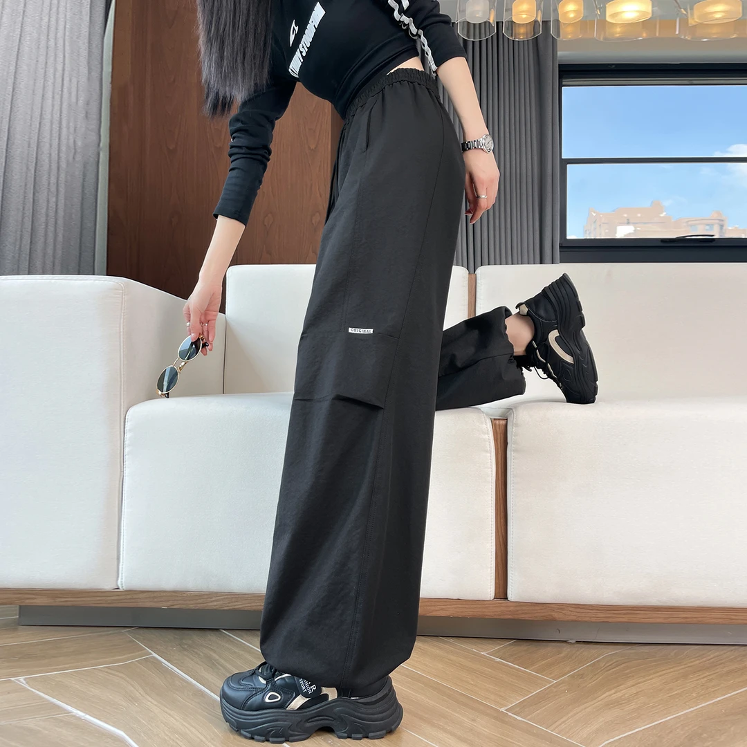 黑色美式工装裤女春秋2025新款酷飒风休闲阔腿束脚伞兵登山运动裤