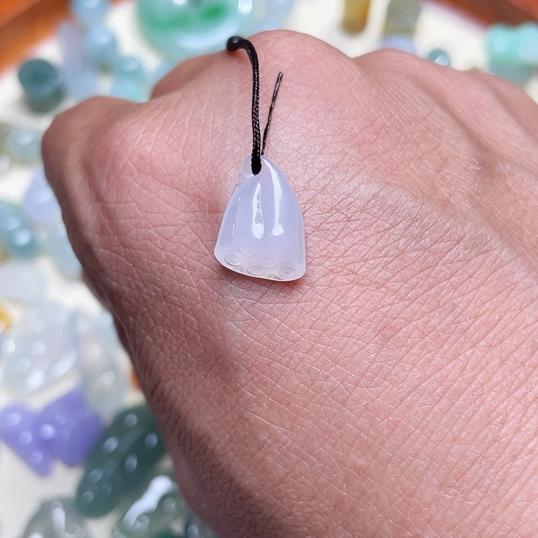 颈饰未镶嵌翡翠莲蓬