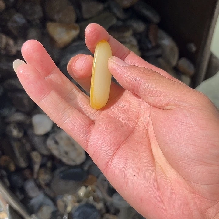 未镶嵌和田玉（糖玉）车挂