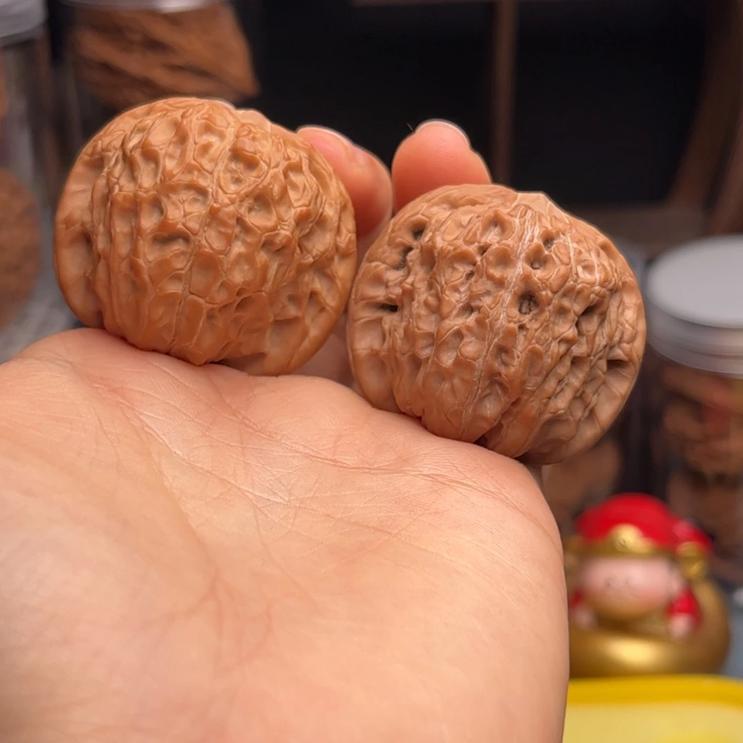 文玩核桃把件血麒麟 39