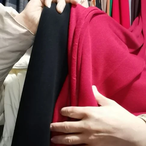 醋酸天丝羊绒酒红色1.2米黑色1.1米