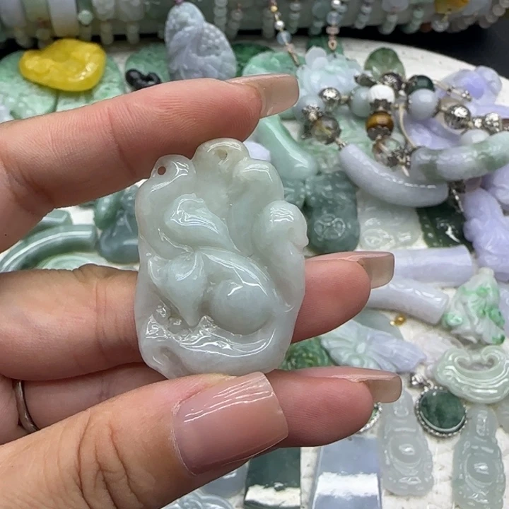 翡翠未镶嵌颈饰福利