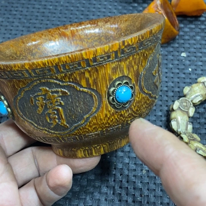 滴血莲花菩提吊坠