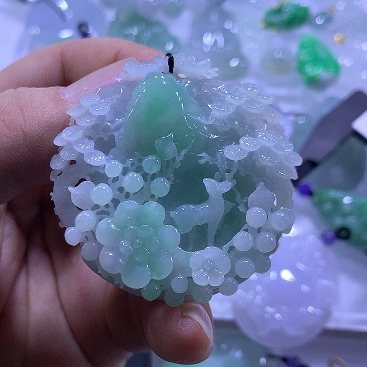 翡翠未镶嵌颈饰天然翡翠A货吊坠