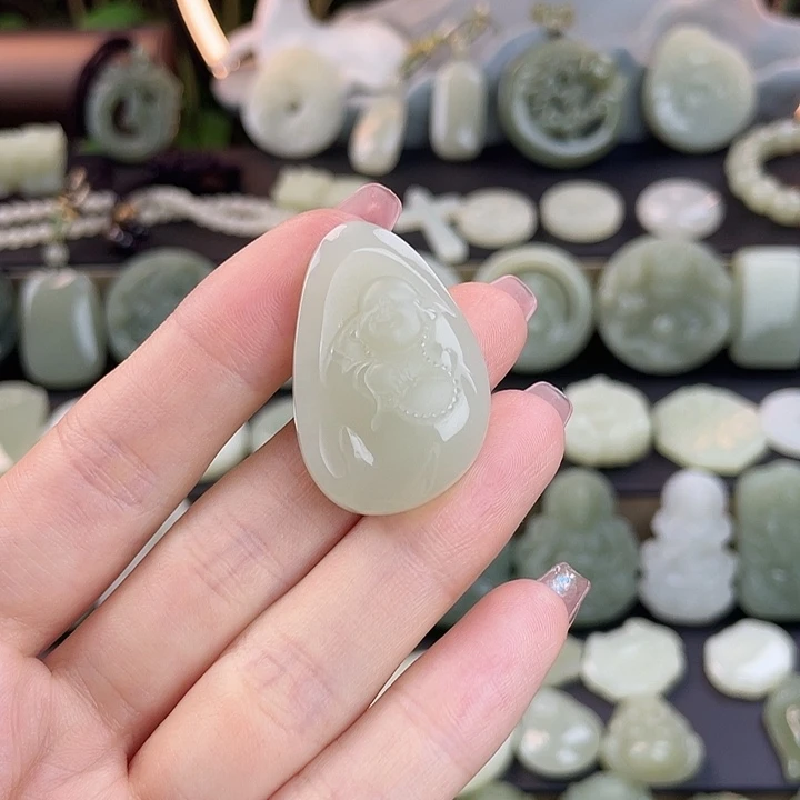 和田玉未镶嵌颈饰