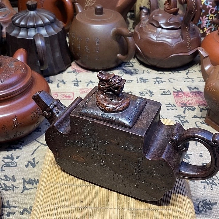 茶壶紫砂平**生紫砂壶。