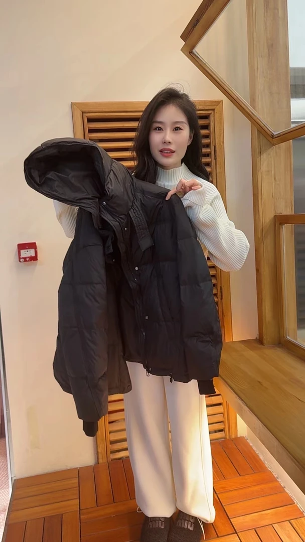 霍梦雪  连帽短款羽绒服 A 3900